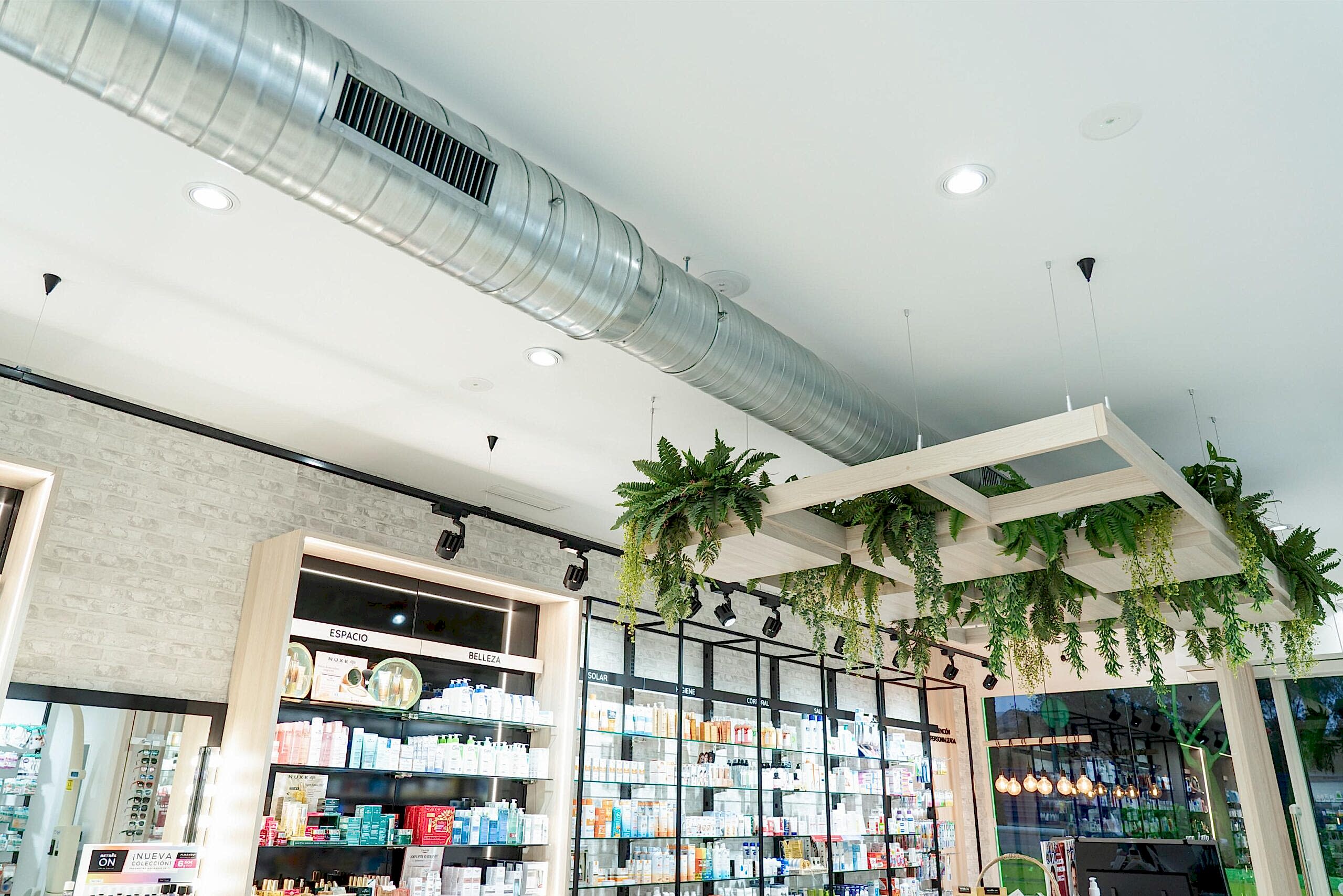 Reformas de farmacias en Málaga | Kaulak Estudio Reformas de farmacias en Málaga | Kaulak Estudio